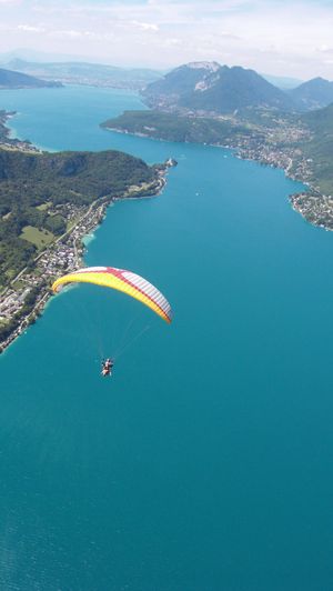 Vol biplace en parapente sur Annecy